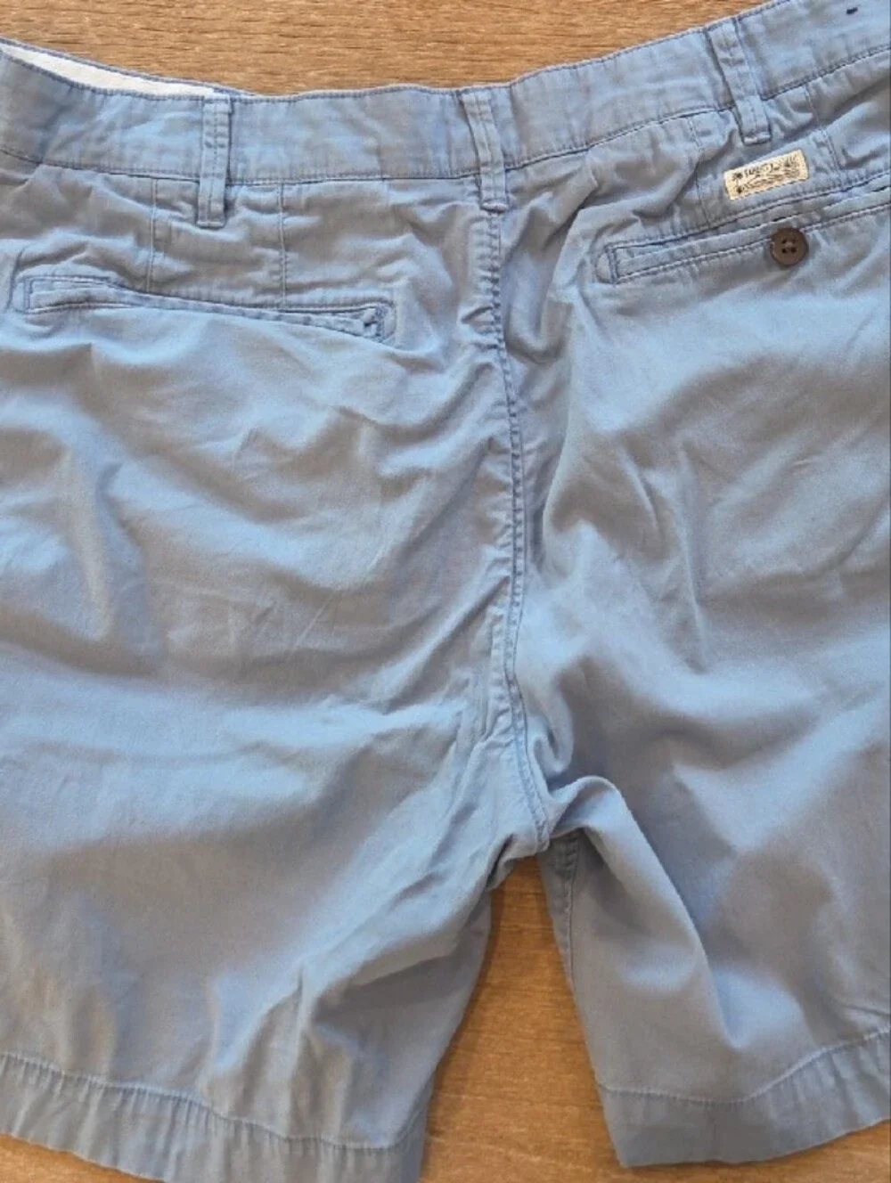Faherty Men's Flat Front 7 Inch Inseam Light Blue Cotton Blend Shorts (32)
